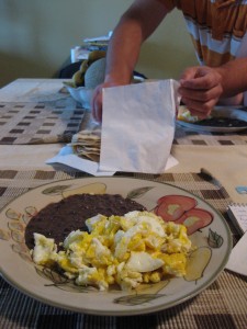 img_03771 A traditional Mexican Sunday brunch is one reminder of the family's life before they moved to Wisconsin. A UW-Madison study estimates that 90 percent of the immigrant dairy workers are from Mexico. WCIJ/JACOB KUSHNER